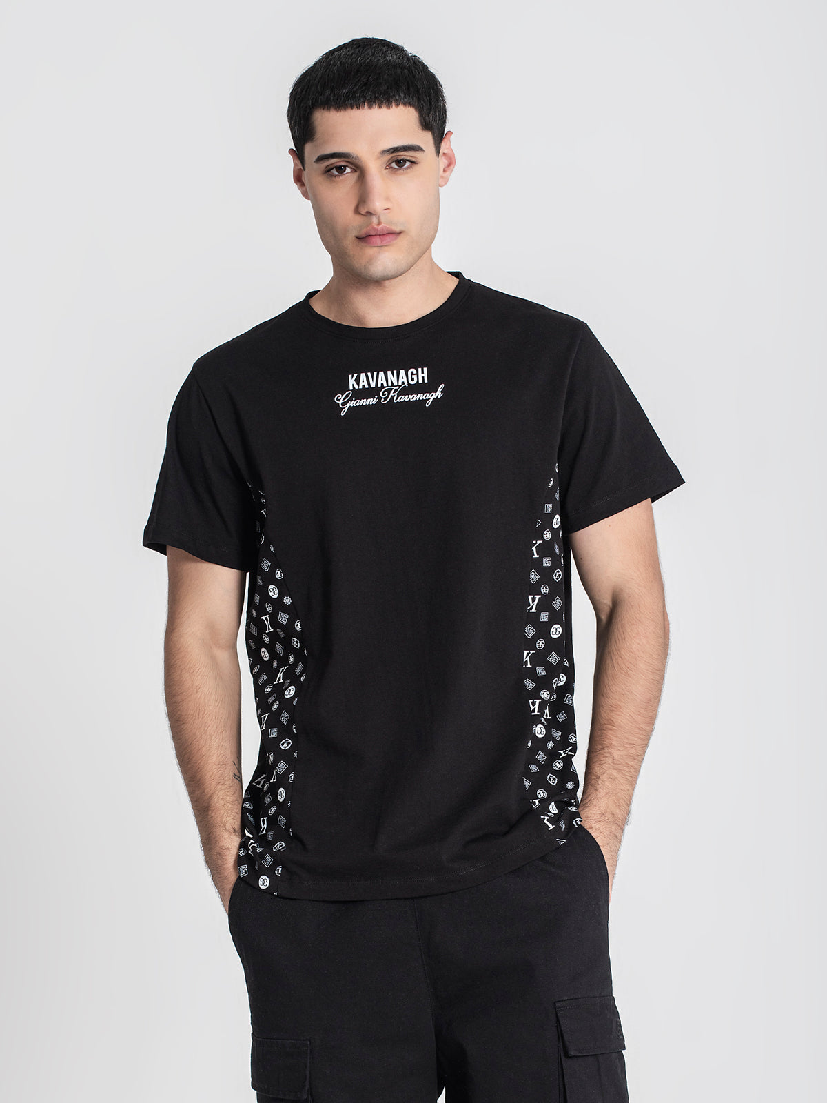 t-shirts / Black Logomania Tee