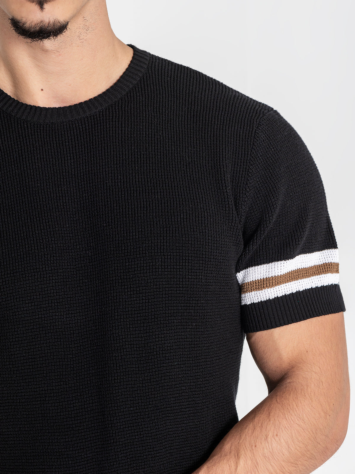 t-shirts / Black Retro Vibes Knit Tee