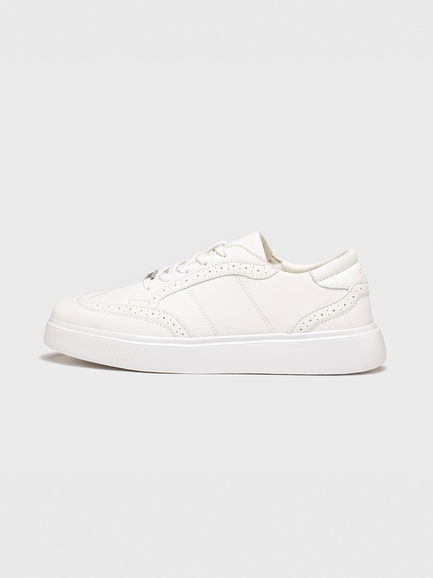 sneakers / White Dots Sneakers
