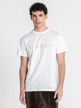 t-shirts / White 5th Avenue Tee