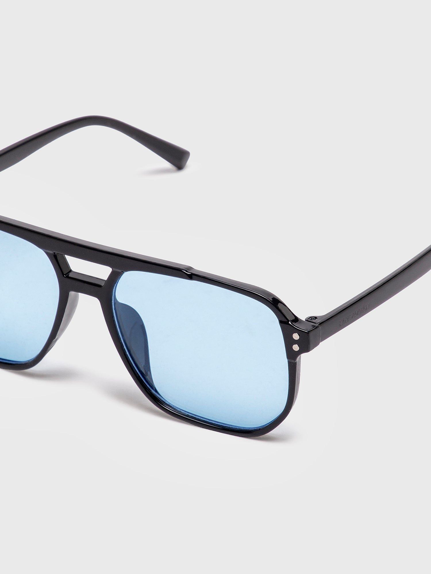 sunglasses / Blue Pilot Sunglasses