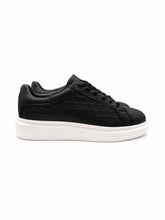 sneakers / Black Sneakers