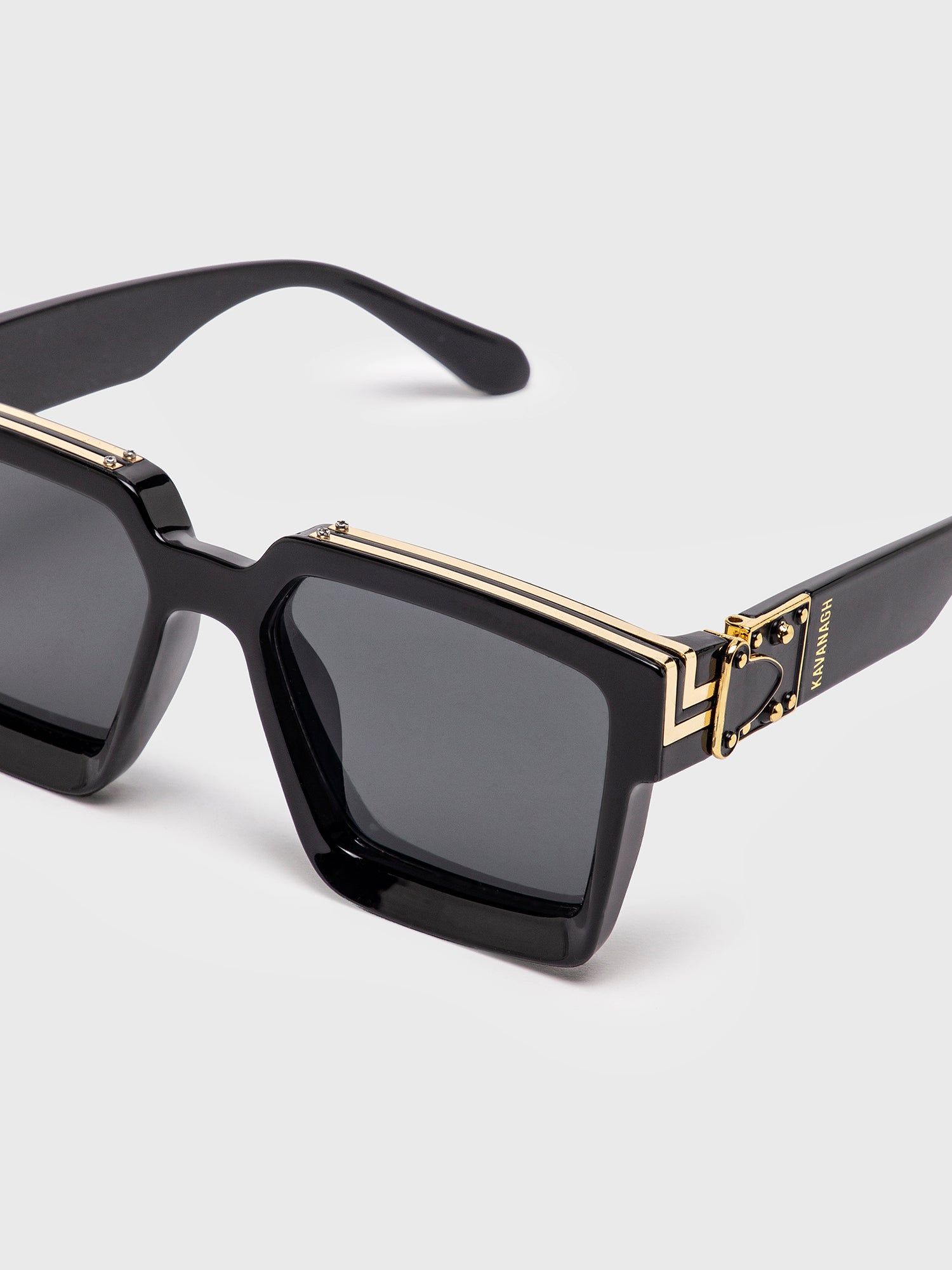 sunglasses / Black Square Sunglasses