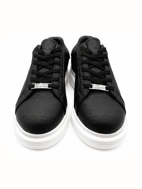 sneakers / Black Sneakers