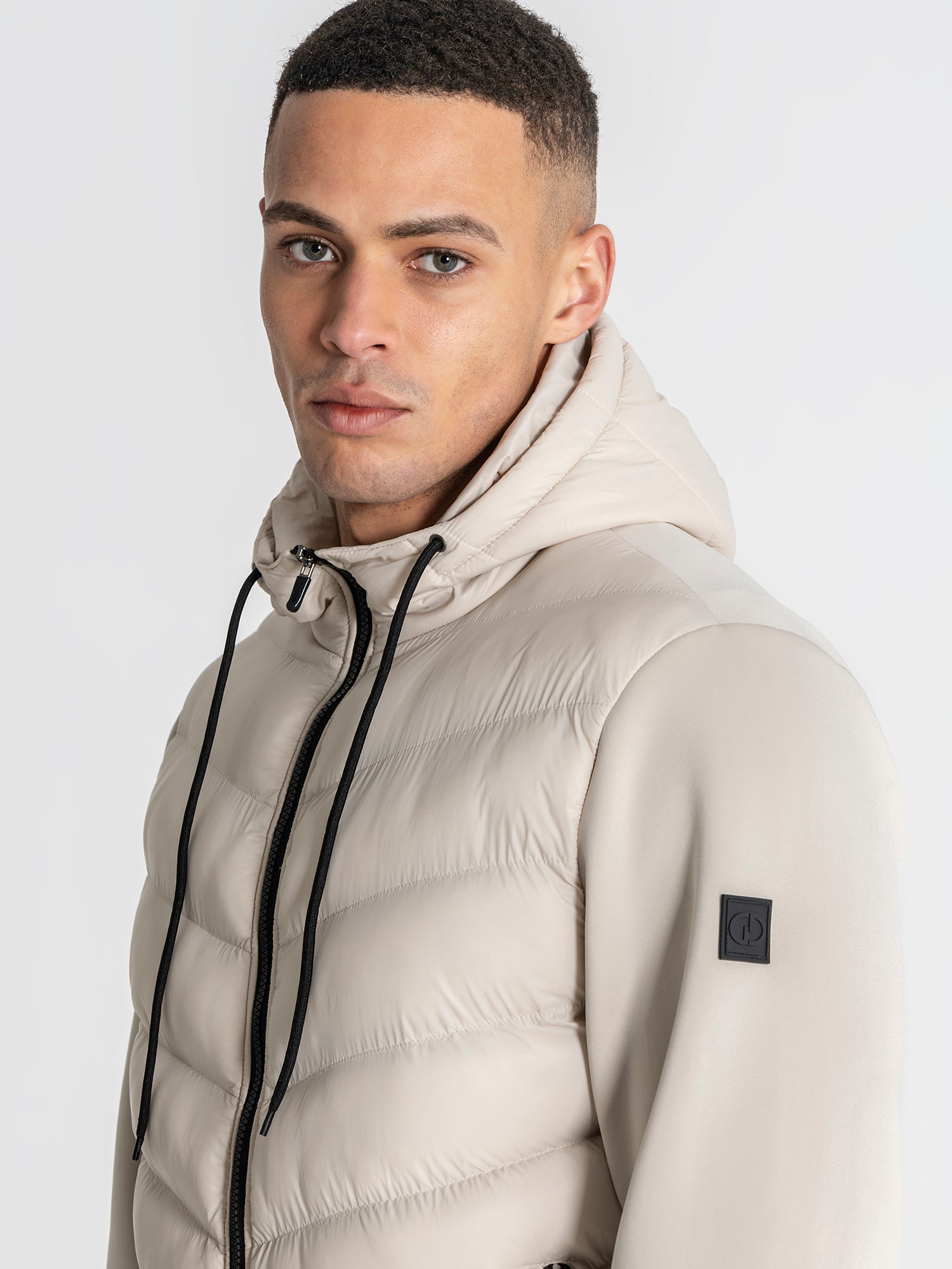 jackets / Beige Aero Hoodie Jacket