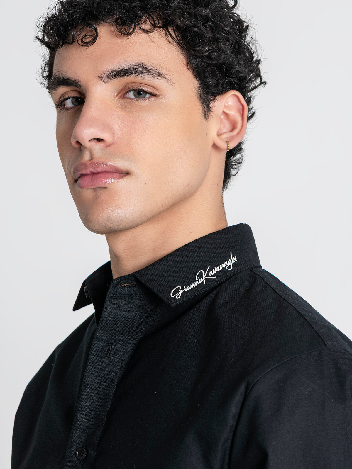 shirts / Black Signature Shirt