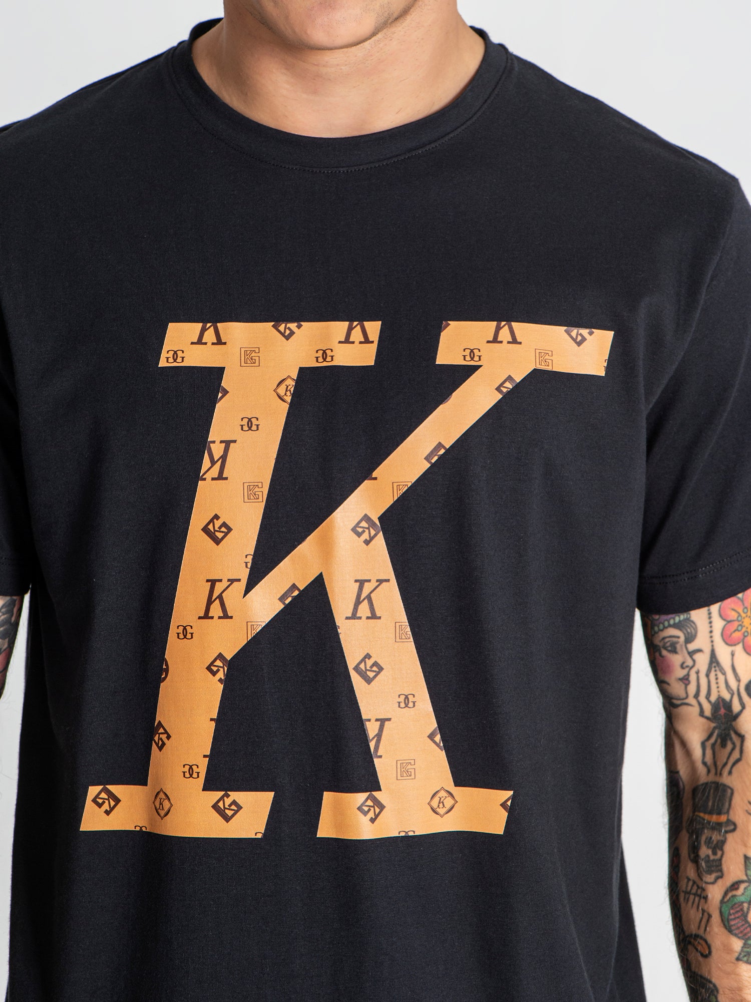 Black ChoKo Tee