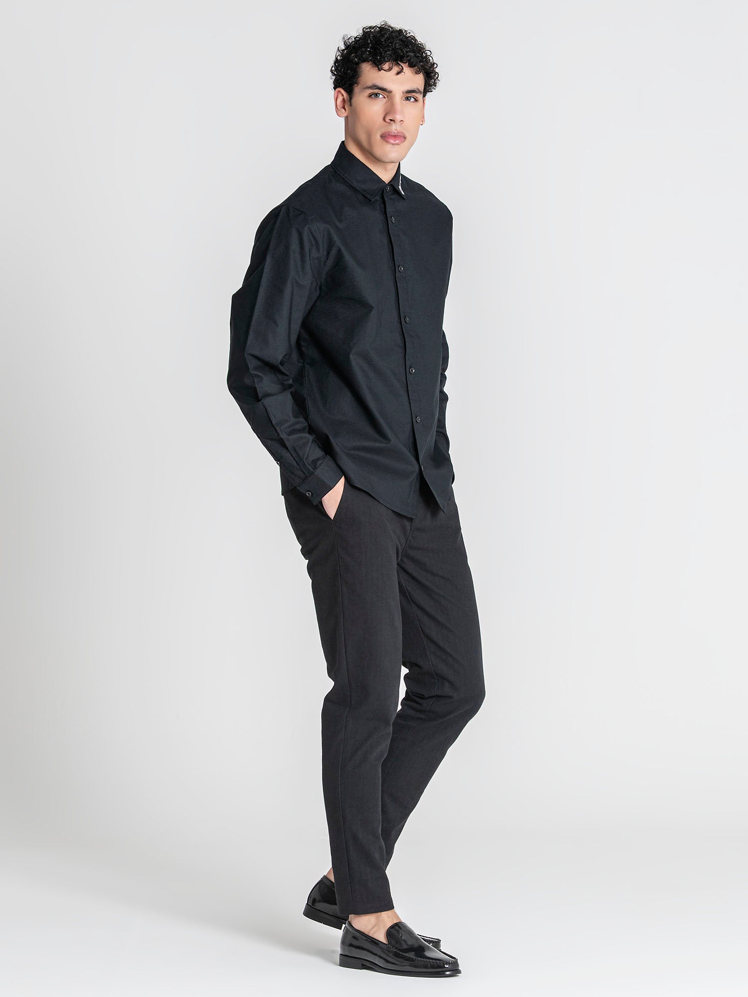 shirts / Black Signature Shirt