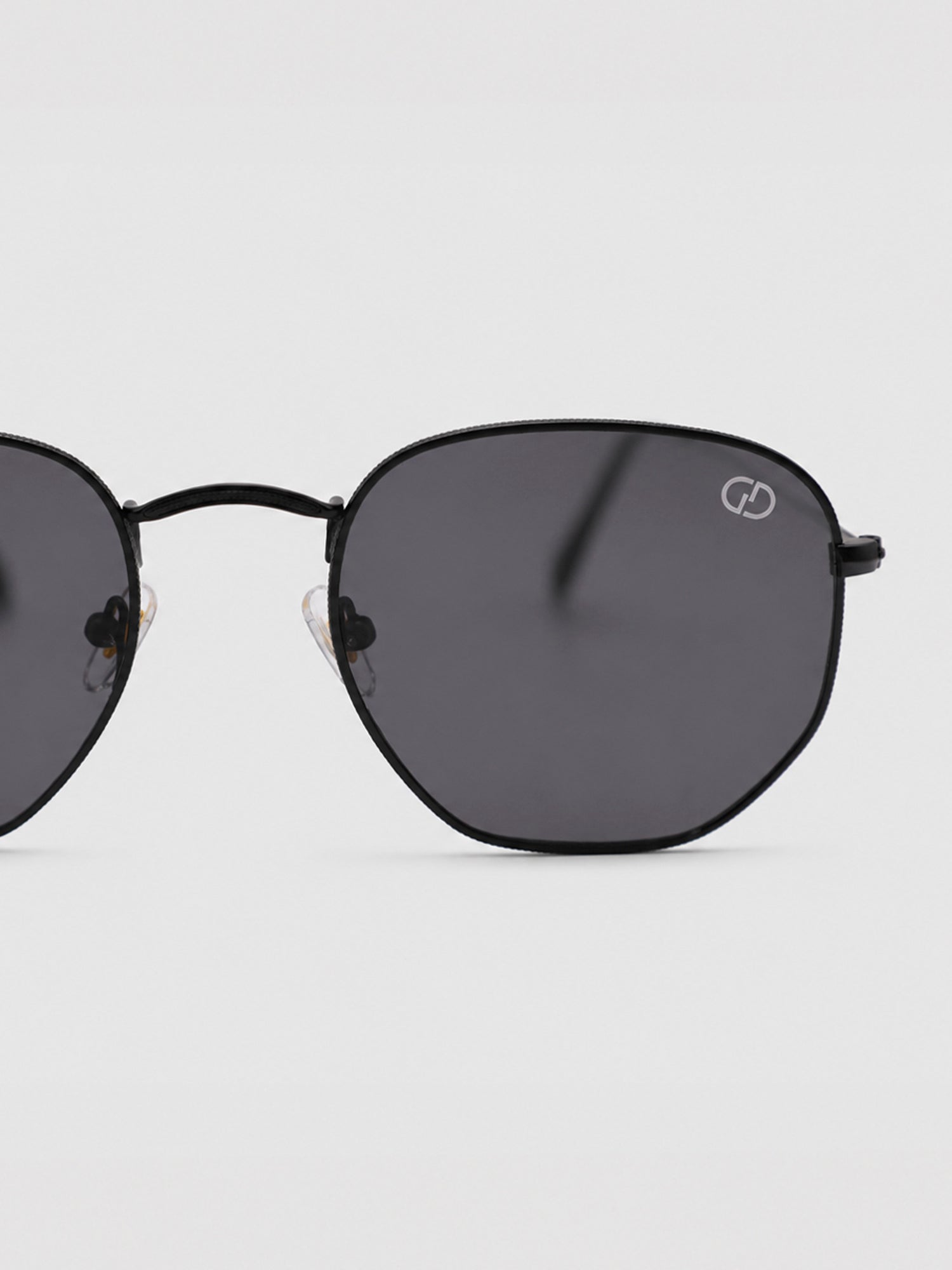 sunglasses / Black Solenor Sunglasses
