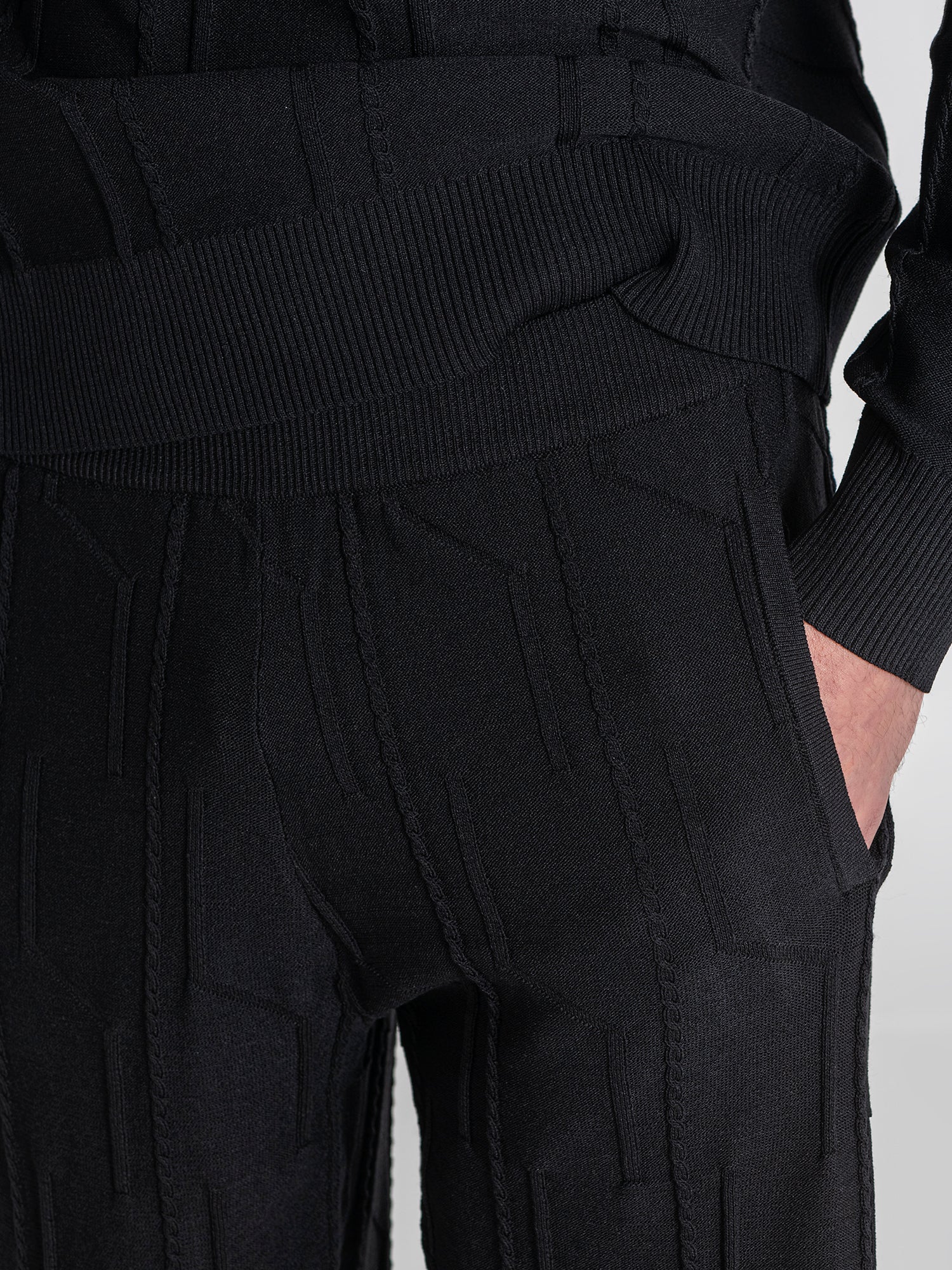 joggers / Black G Knit Pants