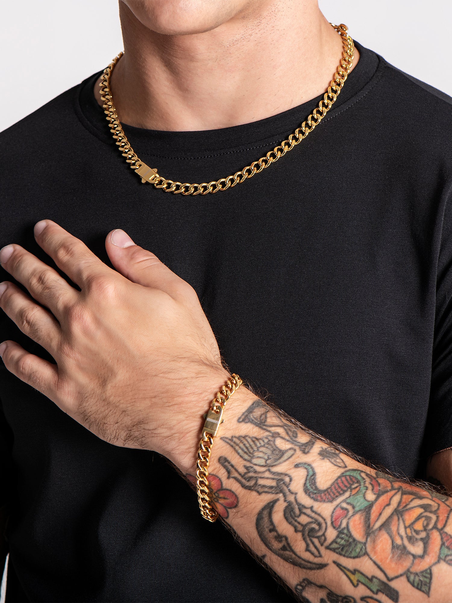 bracelets / Gold Heavy Bracelet