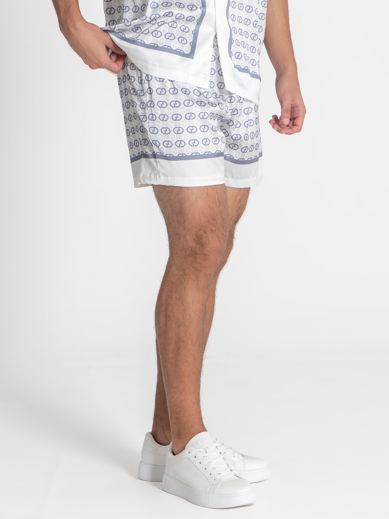 shorts / White GG Mania Satin Shorts