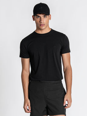 t-shirts / Black Essence Tee