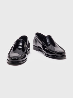 sneakers / Black Smart Loafers