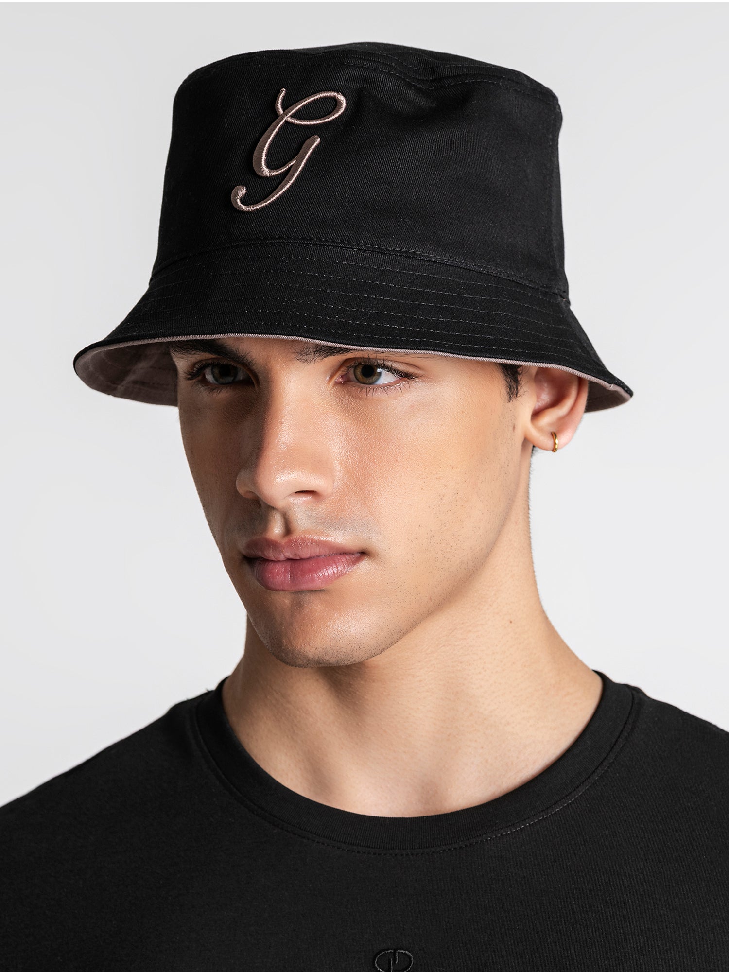 buckets / Black G Bucket Hat
