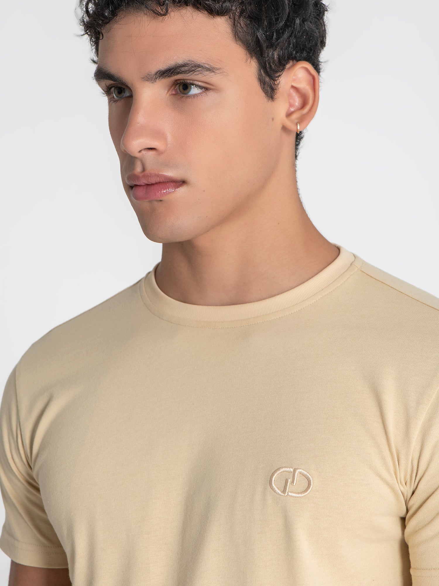 t-shirts / Beige Essence Micro Tee