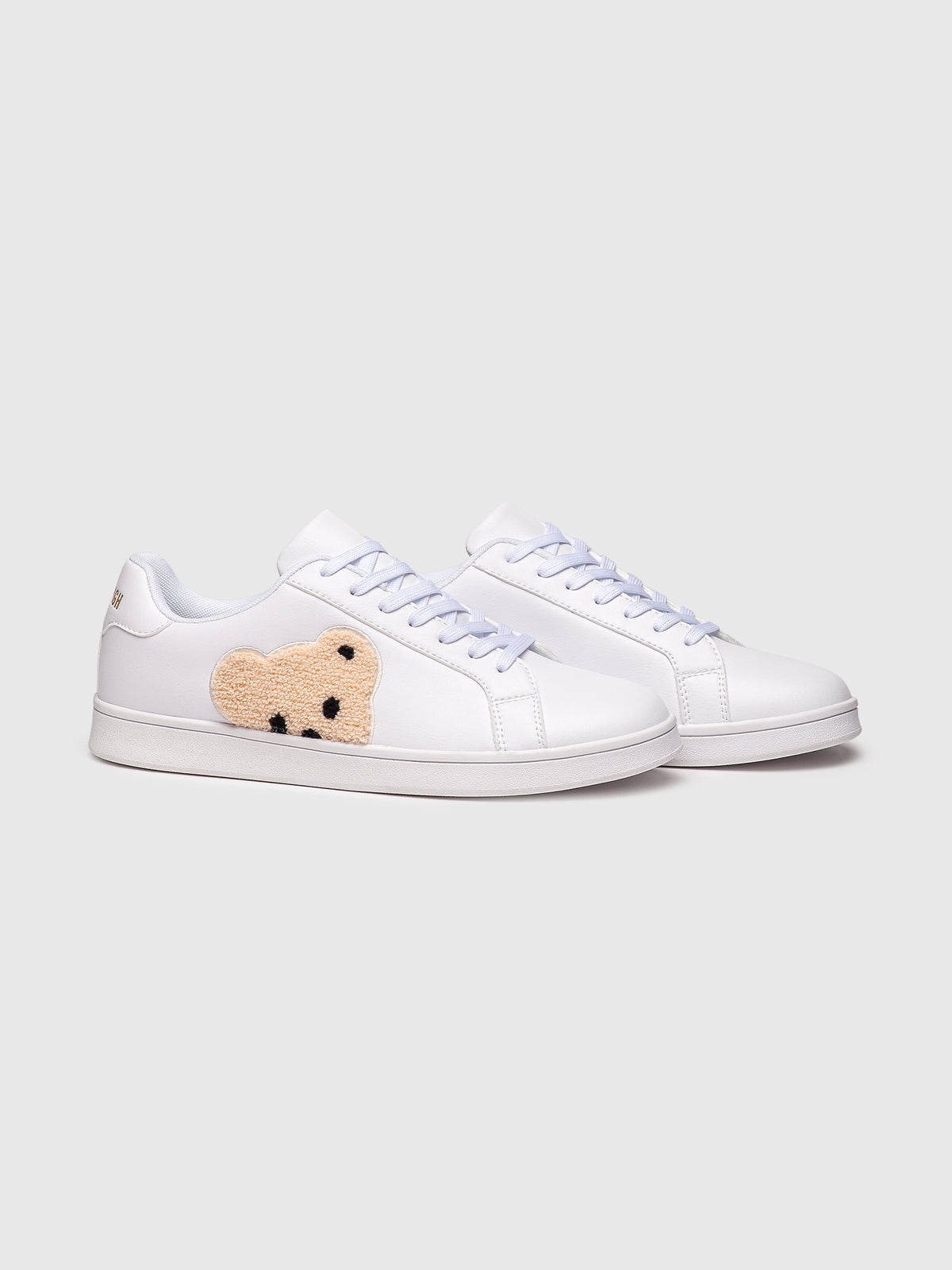 sneakers / White Plush Sneakers