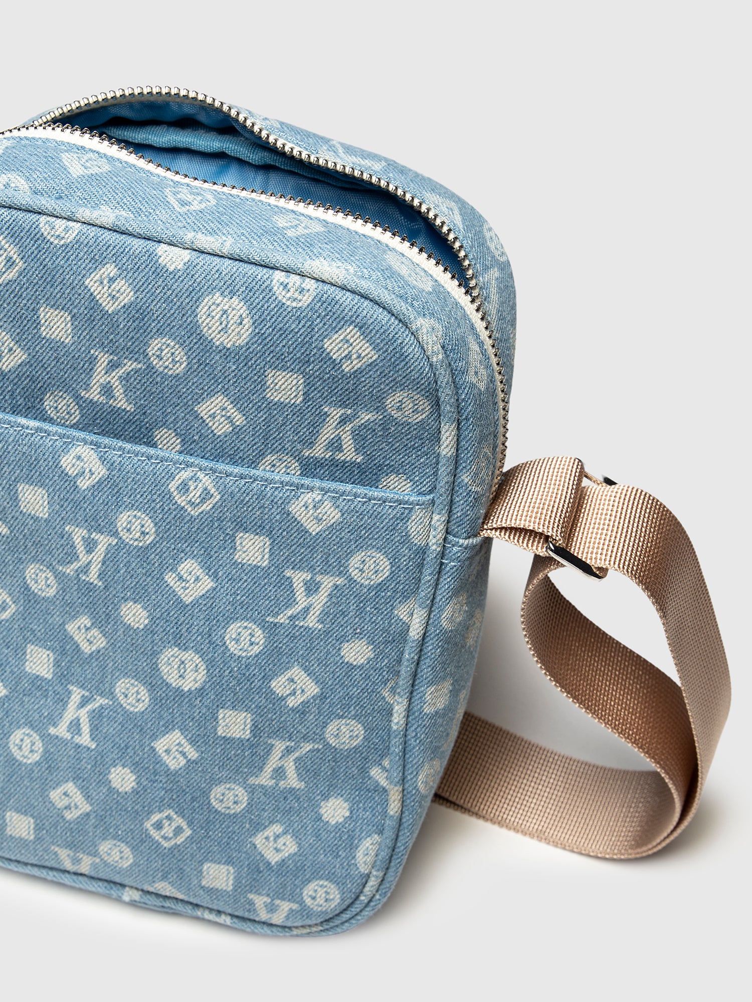 bags / Light Blue Denim Shoulder Bag