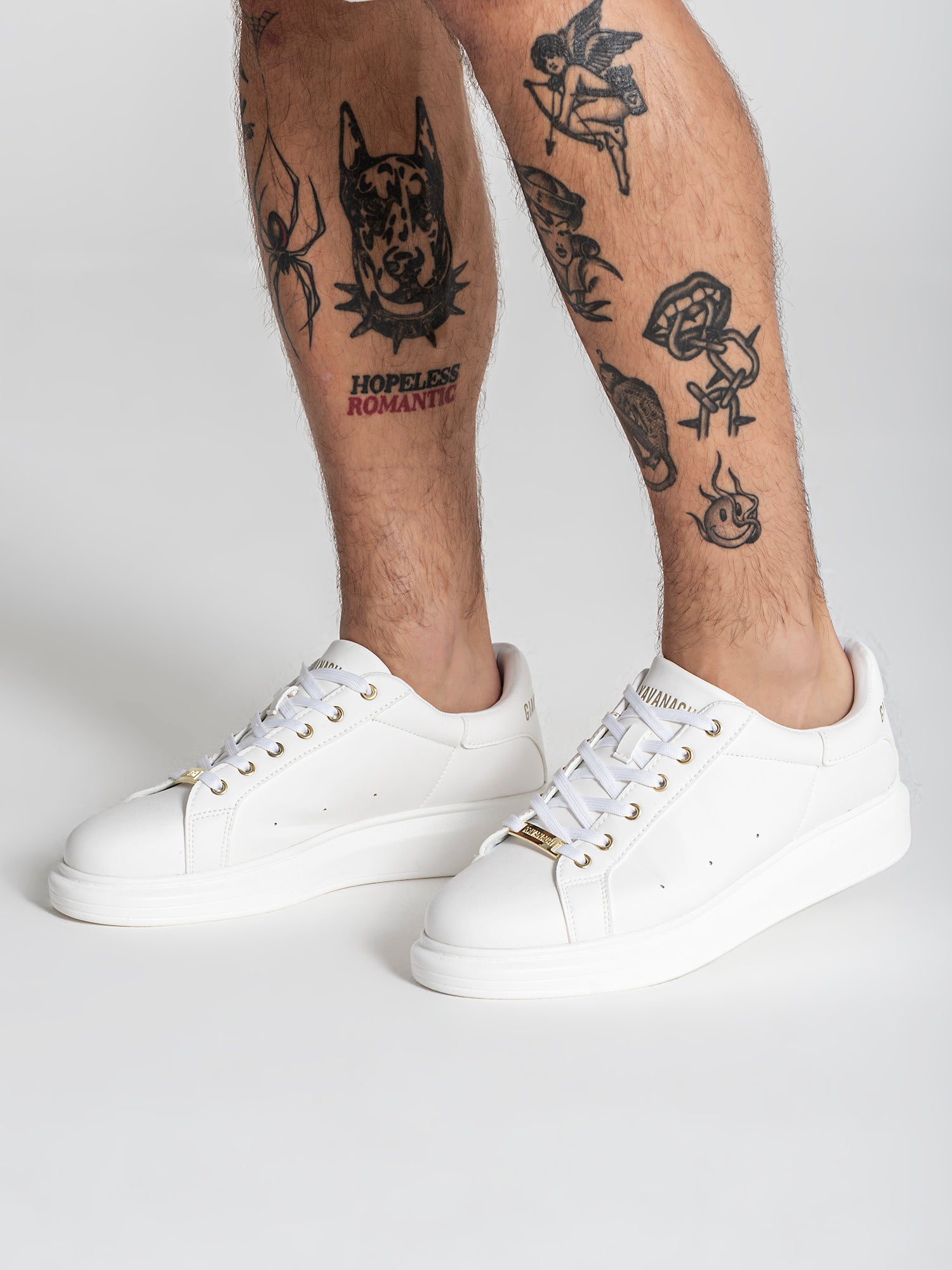 sneakers / White Core Upscale Sneakers